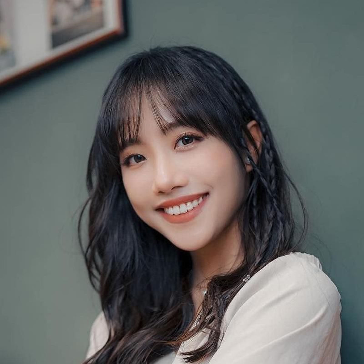 https://whiteribbon.sg/wp-content/uploads/2026/03/1900x1900-000000-80-0-0.jpg
